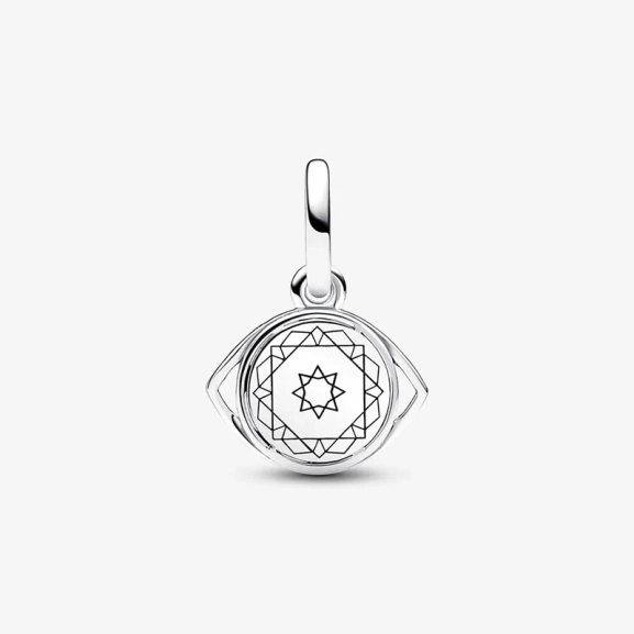 Marvel Doctor Strange Eye Of Agamotto Hängberlock - PANDORA - Snabb leverans & paketinslagning - Nordic Spectra