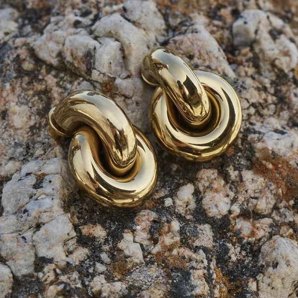 Redondo Studs L Gold - Edblad - Snabb frakt & paketinslagning - Nordic Spectra