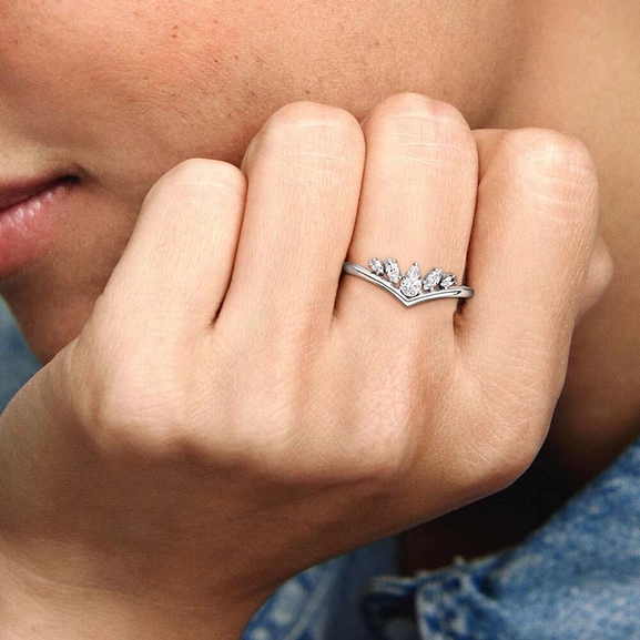 Birnen- & Marquise-Schliff funkelnder Wishbone-Ring von PANDORA, Schneller Versand - Nordicspectra.de
