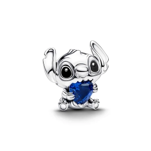 Der Disney Stitch Blue Heart Charm von Pandora aus Silber zeigt Stitch
