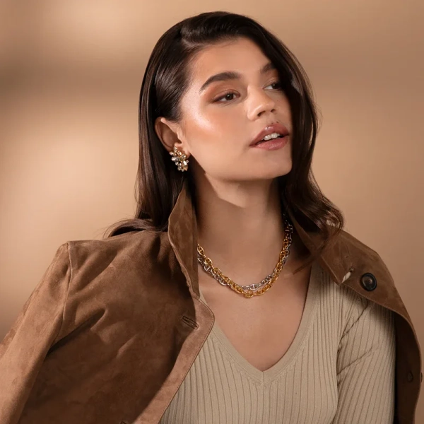 elegant och tidlös design med sammanlänkade kedjor