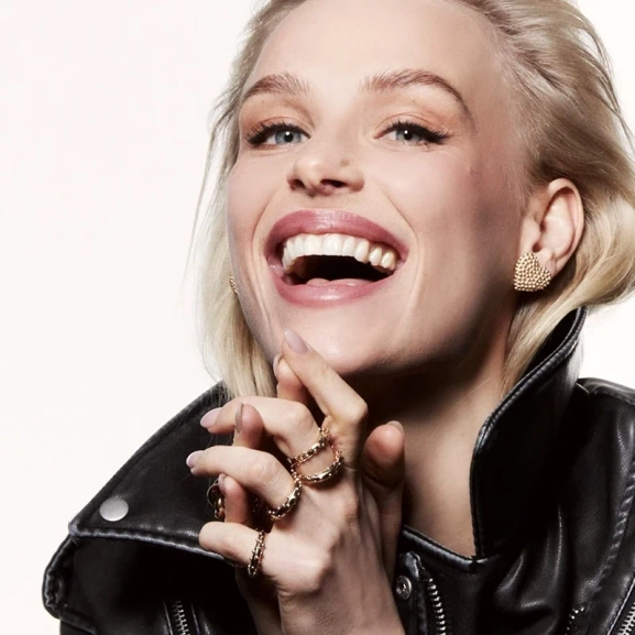 Dot Dew Ring Gold - Emma Israelsson - Snabb frakt & paketinslagning - Nordic Spectra