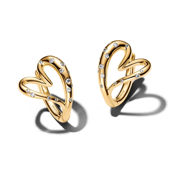Organisch geformte Herzohrringe in Gold von Pandora