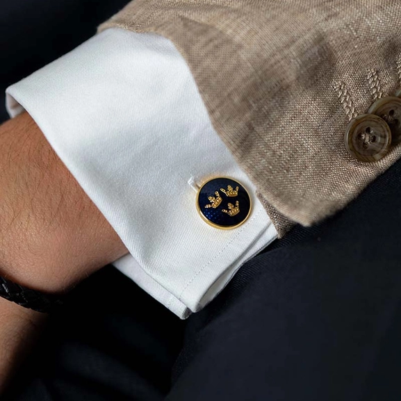 Manschettknappar Tre Kronor Guld Royal Blue - Skultuna - Snabb frakt & paketinslagning - Nordicspectra.se