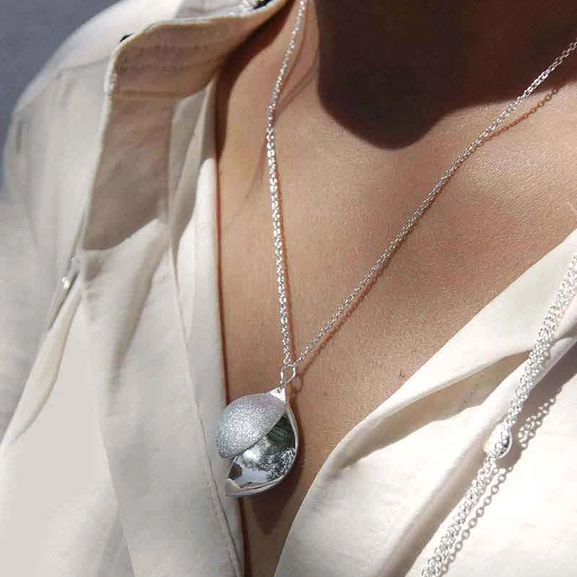 Blossom Short Necklace - Drakenberg Sjölin Halsband - Snabb frakt & paketinslagning - Nordicspectra.se