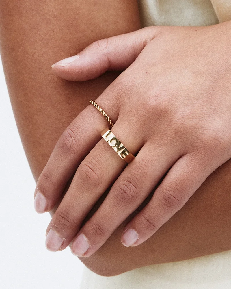 Edblad-Love-SignetRing-Gold-CU-130881