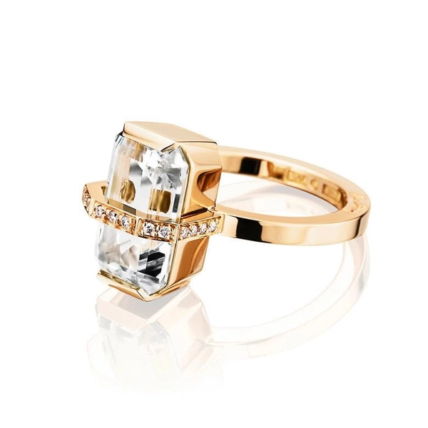 Little Bend Over Crystal Quartz Gold - Efva Attling ringar - Snabb frakt & paketinslagning - Nordicspectra.se