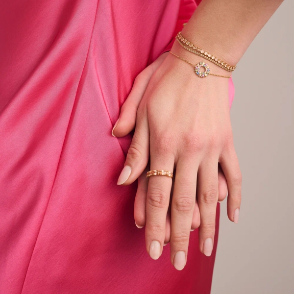 elegantes 18 Karat vergoldetes Silber mit funkelnden Zirkonia