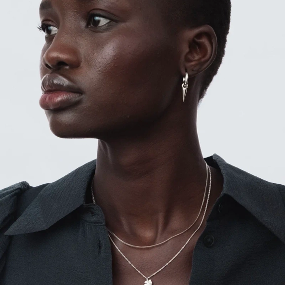 Juno Single Hoops Silver - Syster P - Snabb leverans & Gratis paketinslagning - Nordic Spectra