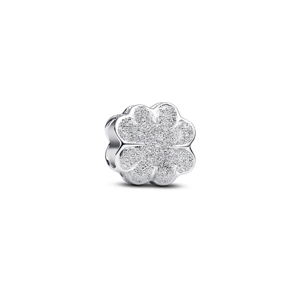 Bezaubernder Kleeblatt-Anhänger von Pandora aus glänzendem Sterlingsilber