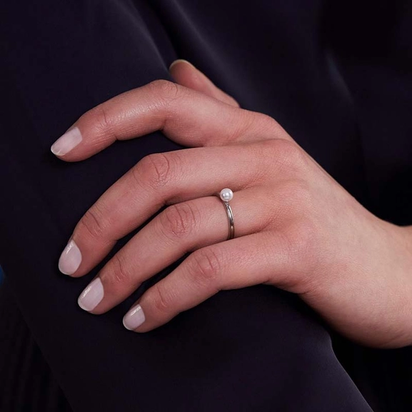 Lilian Ring Steel - Edblad - Snabb frakt & paketinslagning - Nordicspectra.se