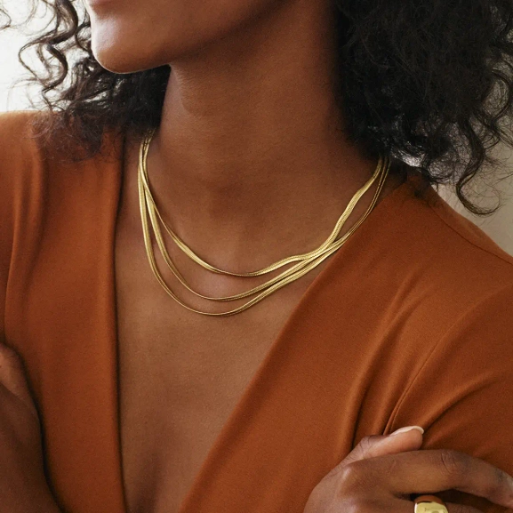 Herringbone Triple Necklace Gold - Edblad - Snabba leveranser - Gratis paketinslagning