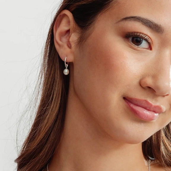 Treasure Pearl Hoops Silver - Syster P - Snabb leverans & Gratis paketinslagning - Nordic Spectra