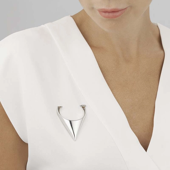 Nanna Ditzel Brosch - Georg Jensen - Snabb frakt & paketinslagning - Nordicspectra.se