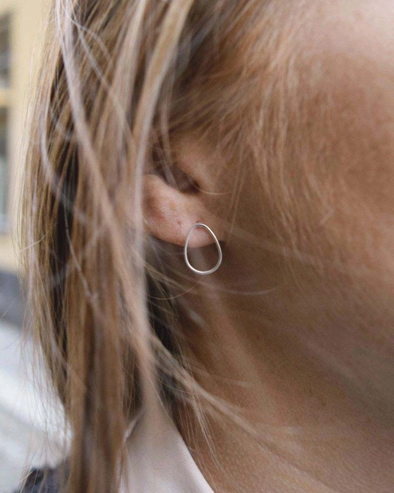 Together Studs - Drakenberg Sjölin Örhängen - Snabb frakt & paketinslagning - Nordicspectra.se