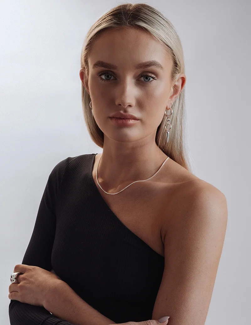 Juno Long Single Earring Silver - Syster P - Snabb leverans & Gratis paketinslagning - Nordic Spectra