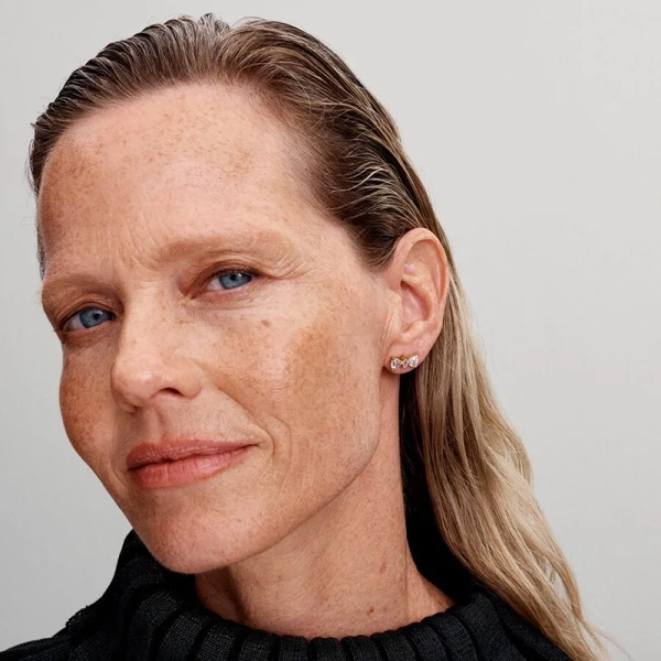Glittrande Rosett Örhängen Guld - PANDORA - 1-2 dagar leverans - Gratis paketinslagning