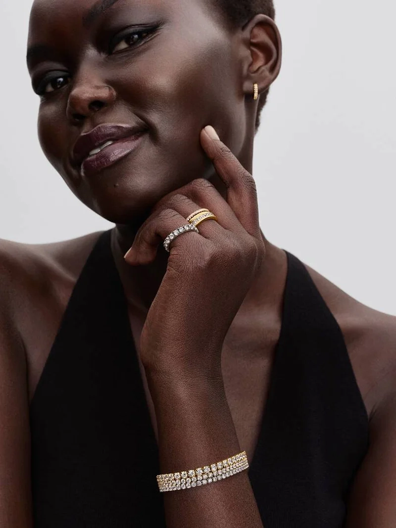 Glittrande tennisarmband Bold Guld från Pandora Timeless kollektionen med cubic zirconia stenar och 14 karat guldplätering.