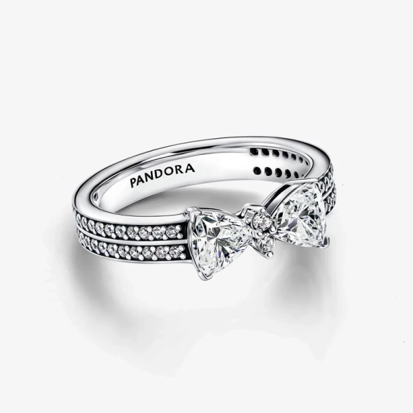 Glittrande Ring med Rosett - PANDORA - 1-2 dagar leverans - Gratis paketinslagning