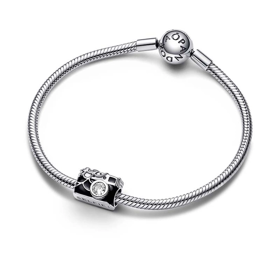 Marvel Spider-Man Camera Selfie Charm - PANDORA - Snabb frakt & paketinslagning - Nordicspectra.se