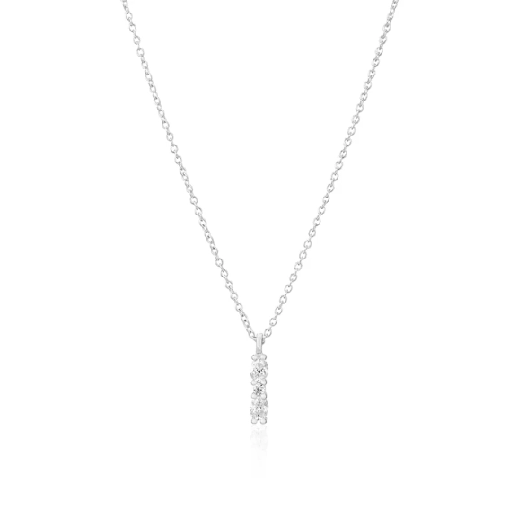 Ellera Ovale Piccolo Halsband i silver med glittrande cubic zirconia-sten från Sif Jakobs