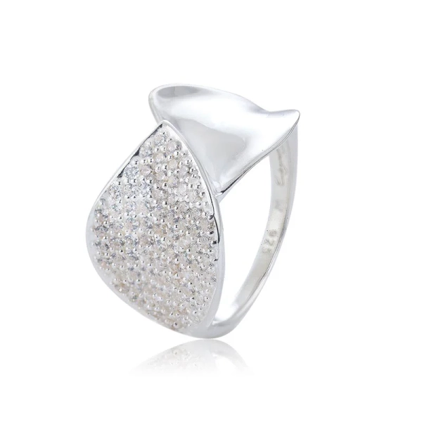 Autumn Leaves Sparkling Ring i silver med lövinspirerad design