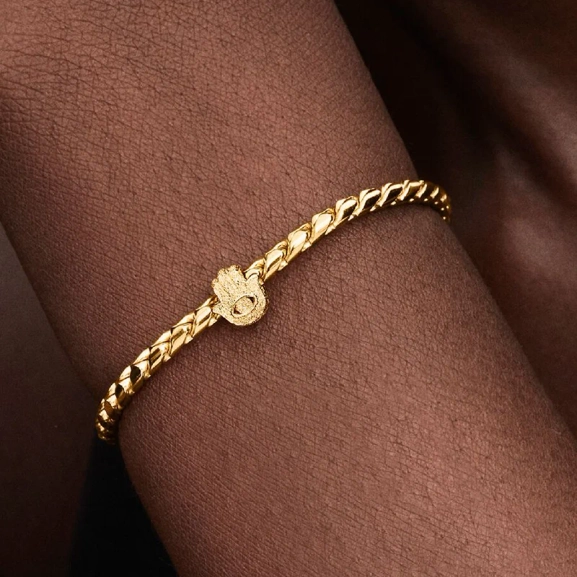 ähnlich wie Diamanten. Symbolisiert Schutz und positive Energie.