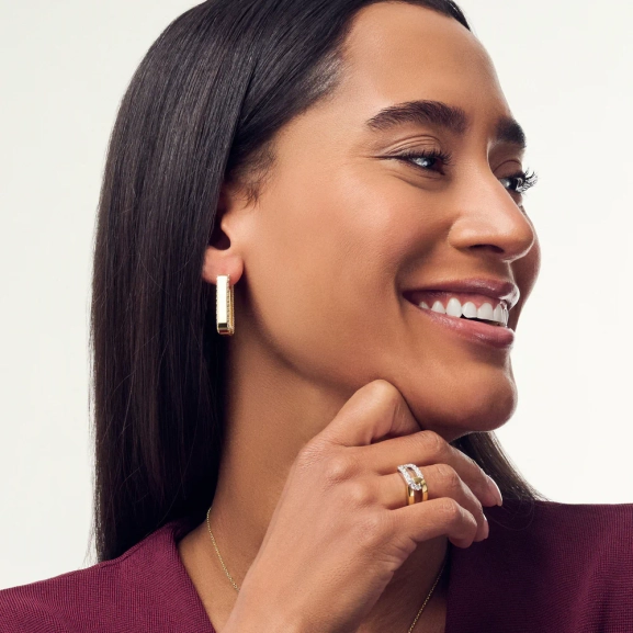 eleganta och avlånga med gnistrande cubic zirconia