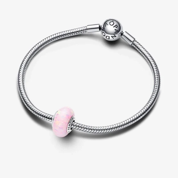 Opaliserande Rosa Berlock - PANDORA - Snabb leverans & paketinslagning - Nordic Spectra