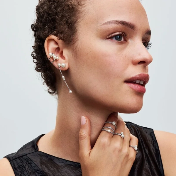 Behandelte 7 mm Süßwasserzuchtperle Ohrstecker - PANDORA - Nordic Spectra
