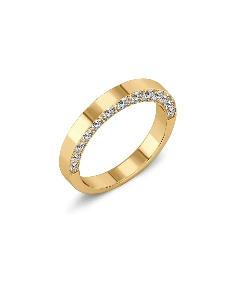 Guldfärgad ring i 14K guldpläterat stål med gnistrande cubic zirconia-stenar från Edblads Monarch-kollektion.