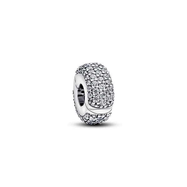 Eleganter Clip-Charm mit Pavé-Steinen von Pandora aus Sterlingsilber für extra Glamour und selbstbewussten Stil an Ihrem Armband oder Ihrer Halskette. Lassen Sie Ihren persönlichen Stil jeden Tag erstrahlen.