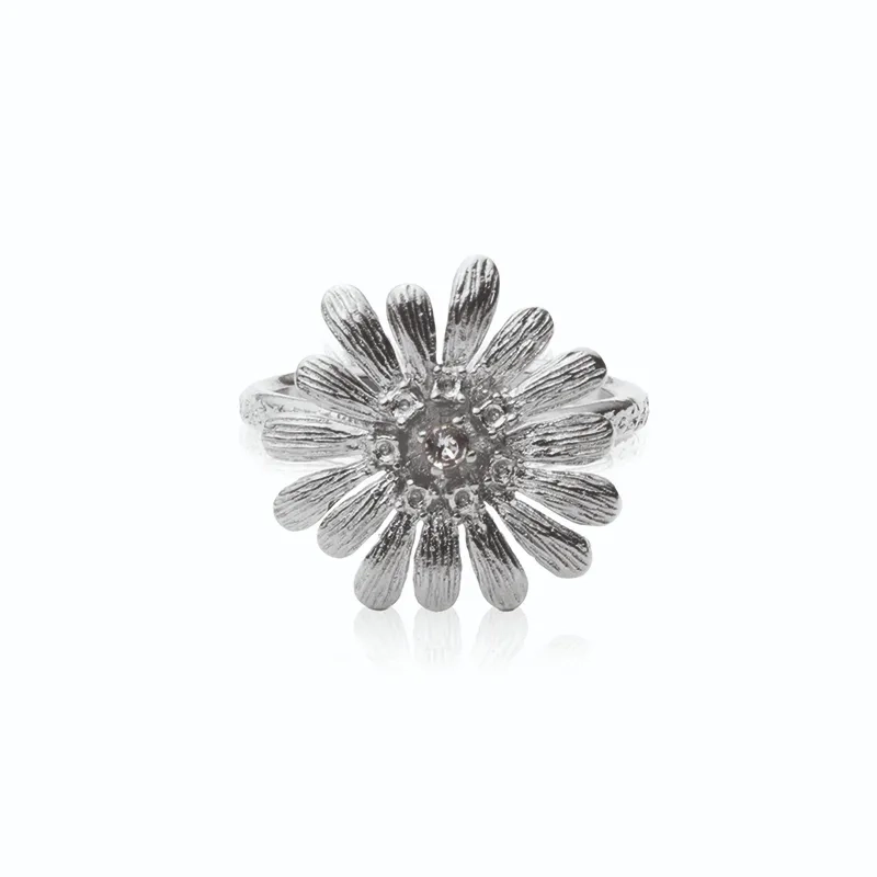 Caroline Svedbom - Daisy Ring Rhodium Crystal