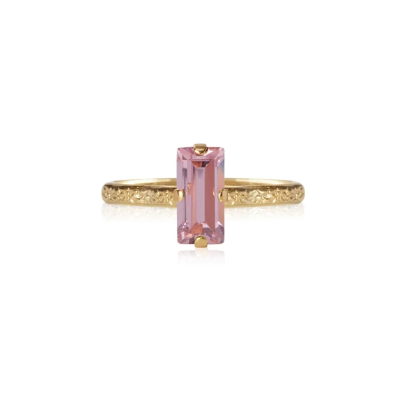 Baguette Ring Gold Light Rose - Caroline Svedbom - Nopea toimitus ja lahjapakkaus - Nordic Spectra