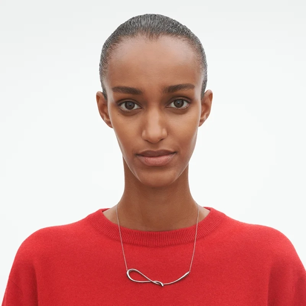 AW25_ECOM_ON-MODEL_MERCY_PENDANT_20001402