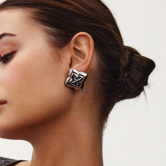 modell Scala Studs L i rostfritt stål