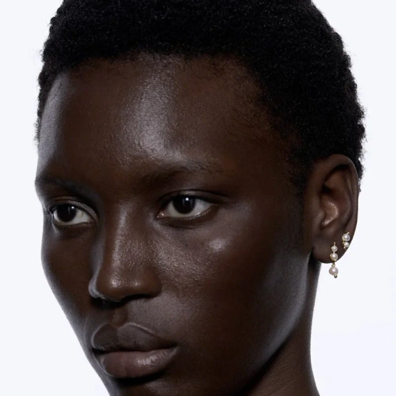 Shibuya San Studs Gold - Maria Black - Snabb frakt & paketinslagning - Nordic Spectra