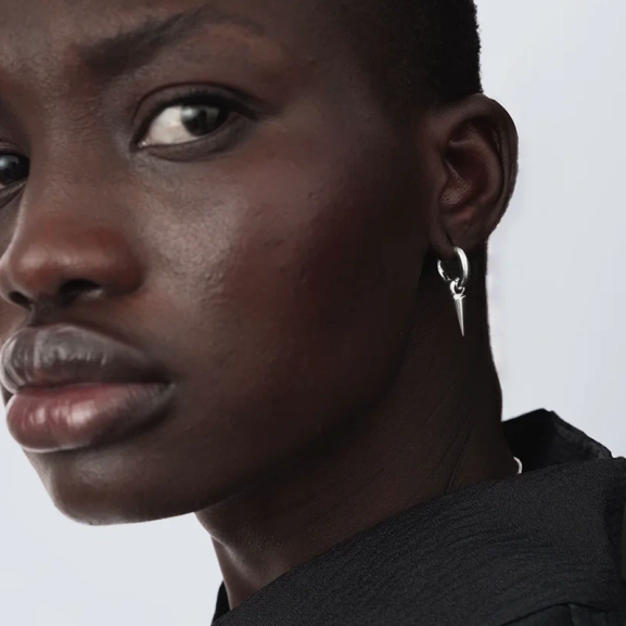 Juno Single Hoops Silver - Syster P - Snabb leverans & Gratis paketinslagning - Nordic Spectra