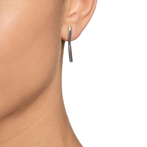 Strength & Kindness Ear von Efva Attling, Schneller Versand - Nordicspectra.de
