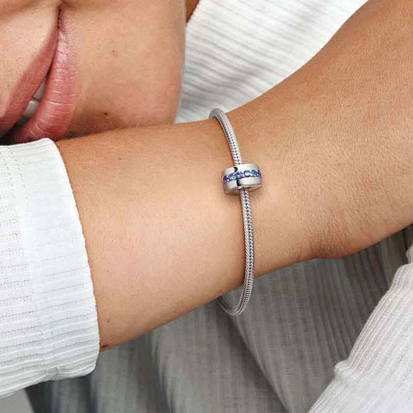 Blaues Funkelndes Clip-Charm von PANDORA, Schneller Versand - Nordicspectra.de