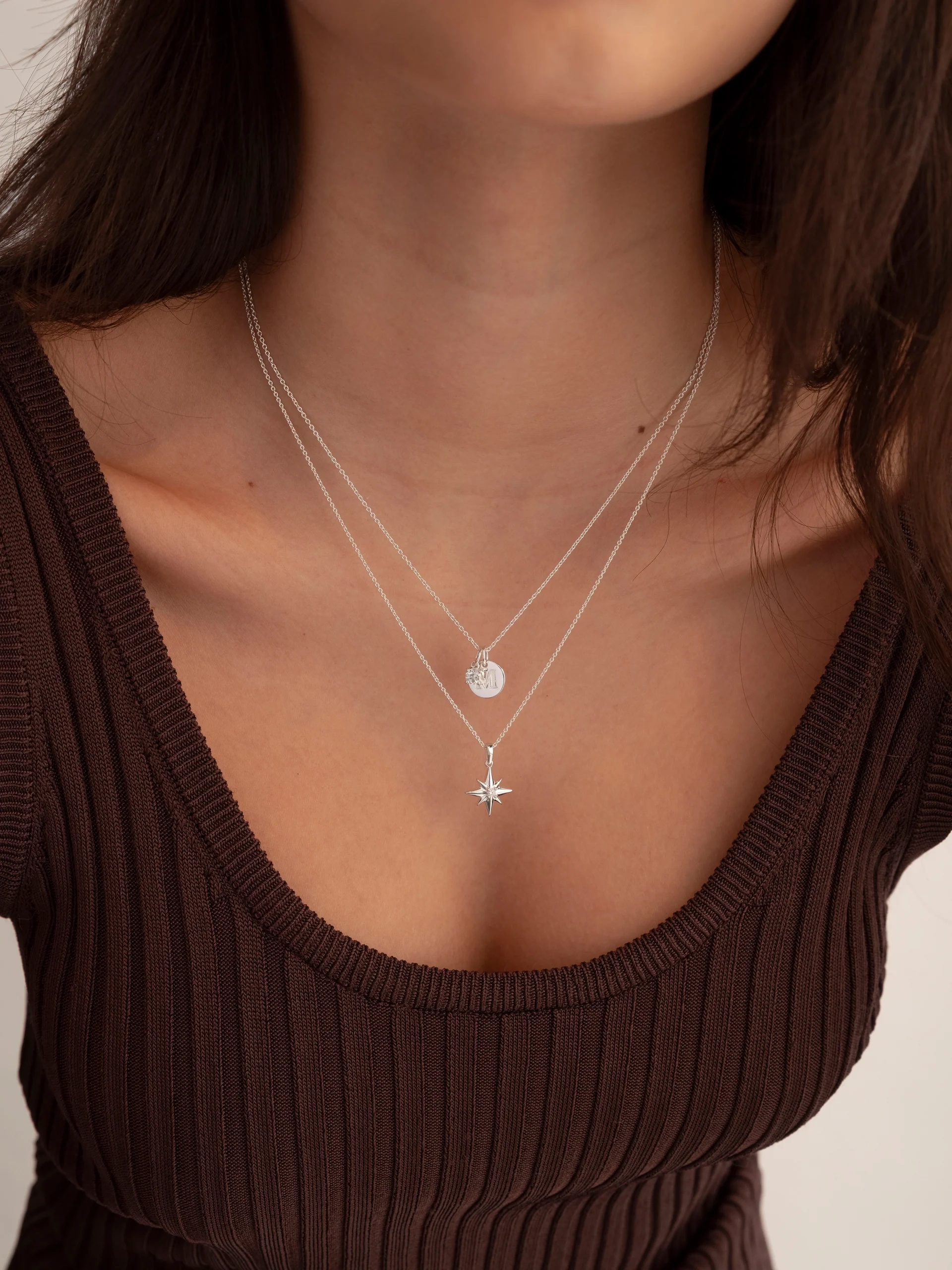 North Star Big Necklace Silver med bergskristall och stjärndekoration på återvunnet sterlingsilverkedja