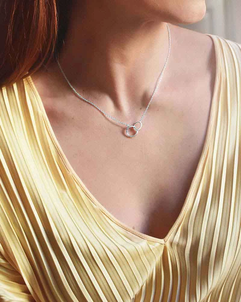 Les Amis Small Single Necklace - Drakenberg Sjölin Halsband - Snabb frakt & paketinslagning - Nordicspectra.se