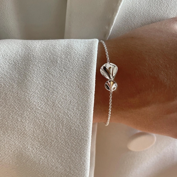 inspiriert von den Blättern der Hortensienblüte.