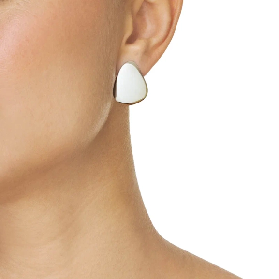 joissa on kukkaterälehden muotoinen ruusu Blue Moon.