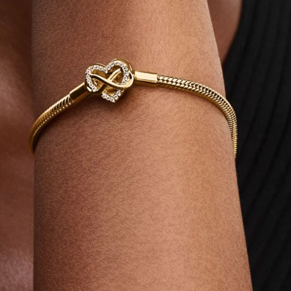 563758C01-pandora-berlockarmband-2