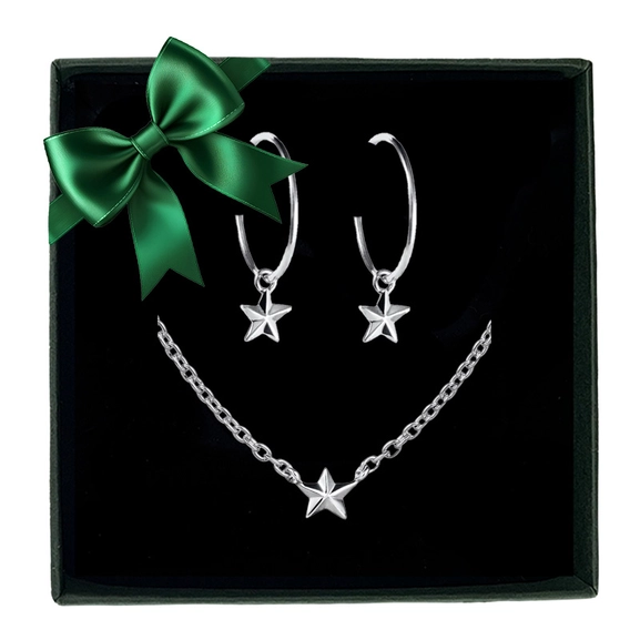 Presentset med halsband och creoler med stjärnhängen i sterlingsilver