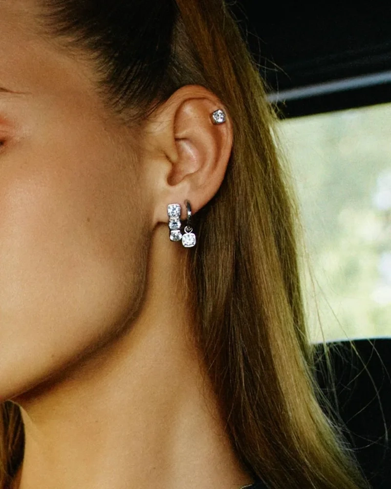 modell Gemma Hoops i stål