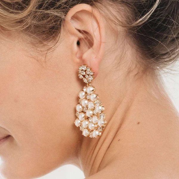 från Caroline Svedbom Bridal Collection. Artikelnummer 101295108201.
