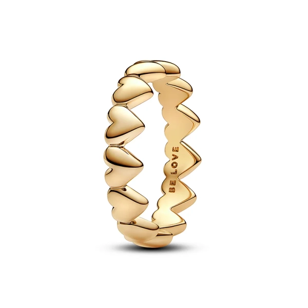 Ring med Rad av Hjärtan Guld - PANDORA - 1-2 dagar leverans - Gratis paketinslagning