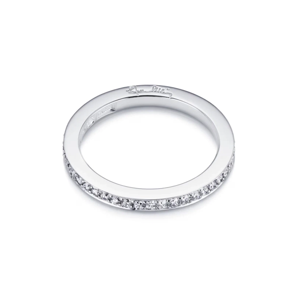Stars & Signature Thin Ring Platinum från Efva Attling med 44 diamanter i kanalfattning på smal platinaskena.